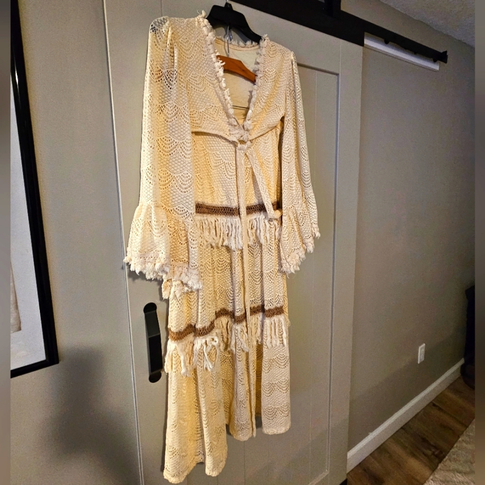 Off-white cropped two piece crochet set